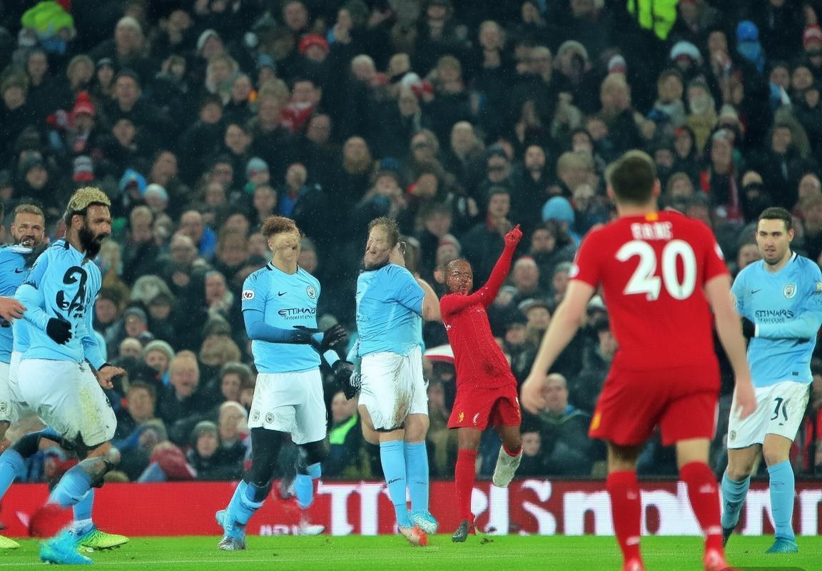 2018英超巅峰对决：曼城利物浦瓜迪奥拉克洛普战术对决(图1)