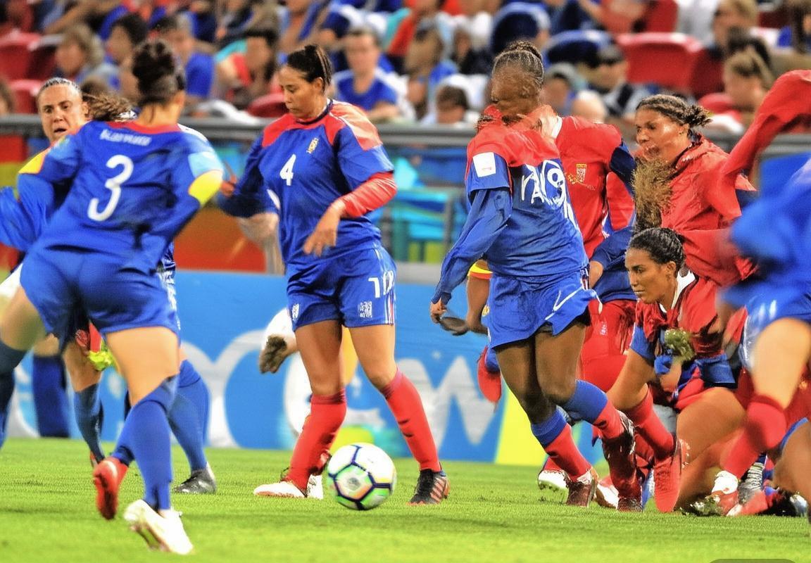 巴拿马女足VS海地女足：梦想之战，足球盛宴与心理对决(图2)